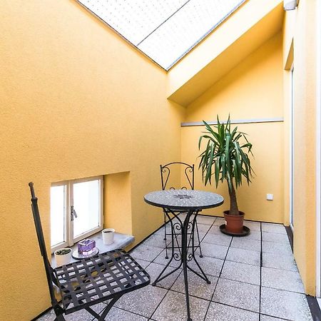 Attic Apartment By Wenceslas Square Prag Dış mekan fotoğraf